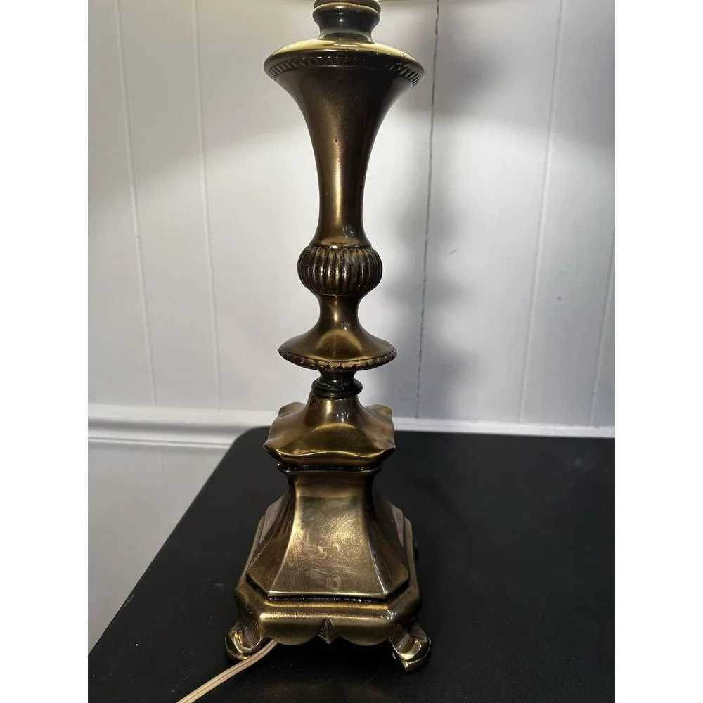 Vintage Hollywood‎ Regency Table Lamp Brass Tone Metal Footed Base Pleated Shade